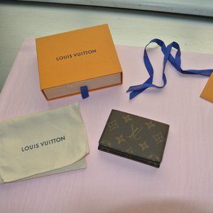 Louis Vuitton Business Card Holder! Authentic!